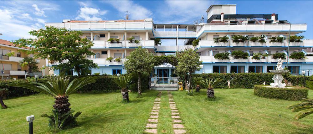 Hotel Marina Розето-дельи-Абруцци Экстерьер фото